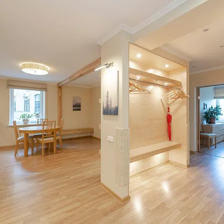 Quiet And Spacious Oasis In Center, Parking Available Lejlighed Riga